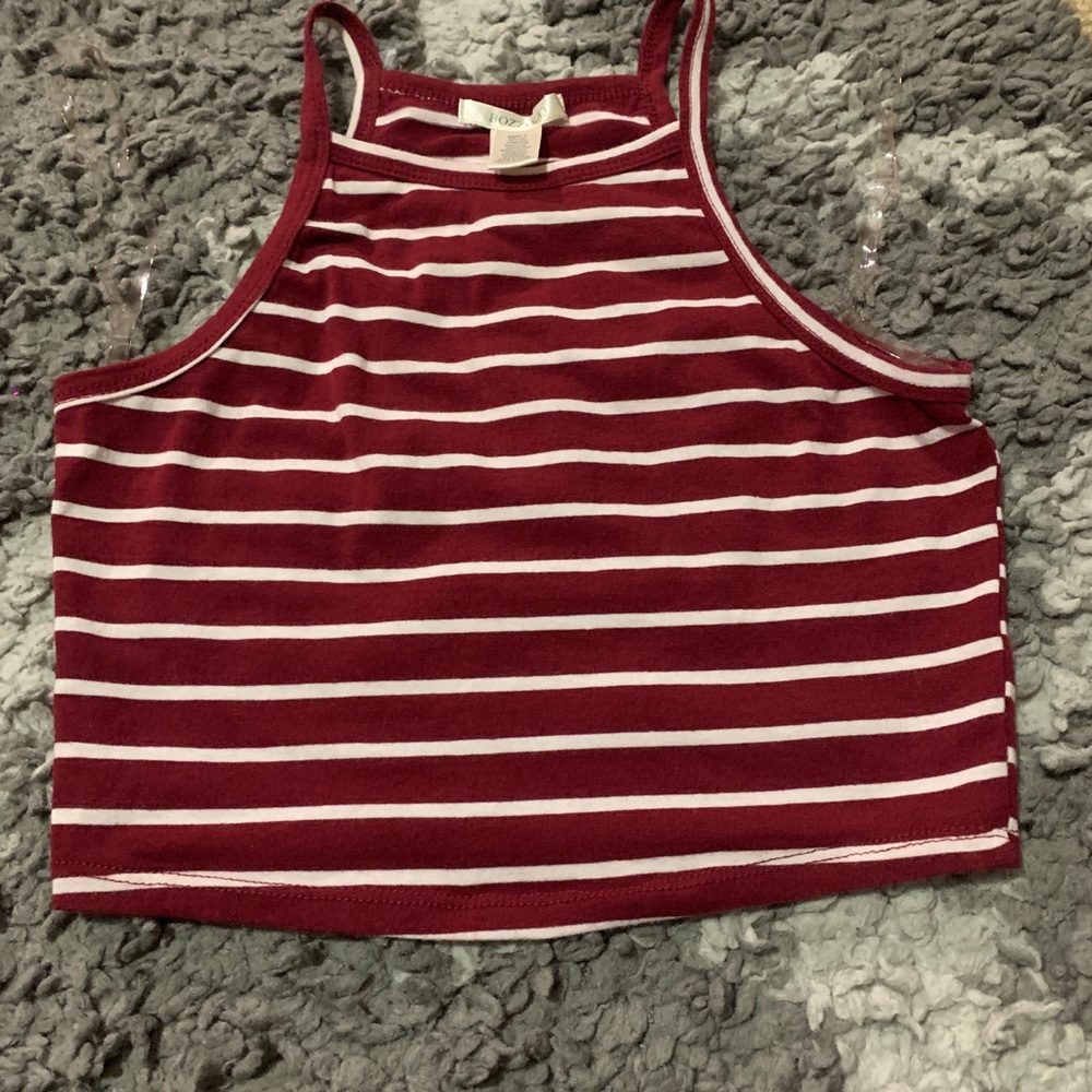 WOMANS STRIPE CROP TOP